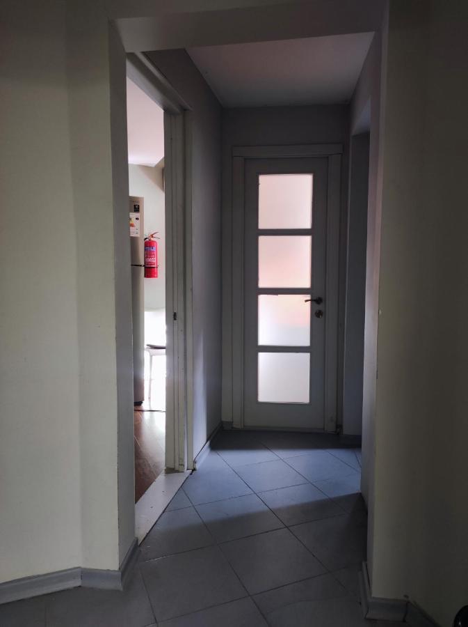 Shared Flat In An Artists District Pikris Gora Apartment Tbilisi ภายนอก รูปภาพ