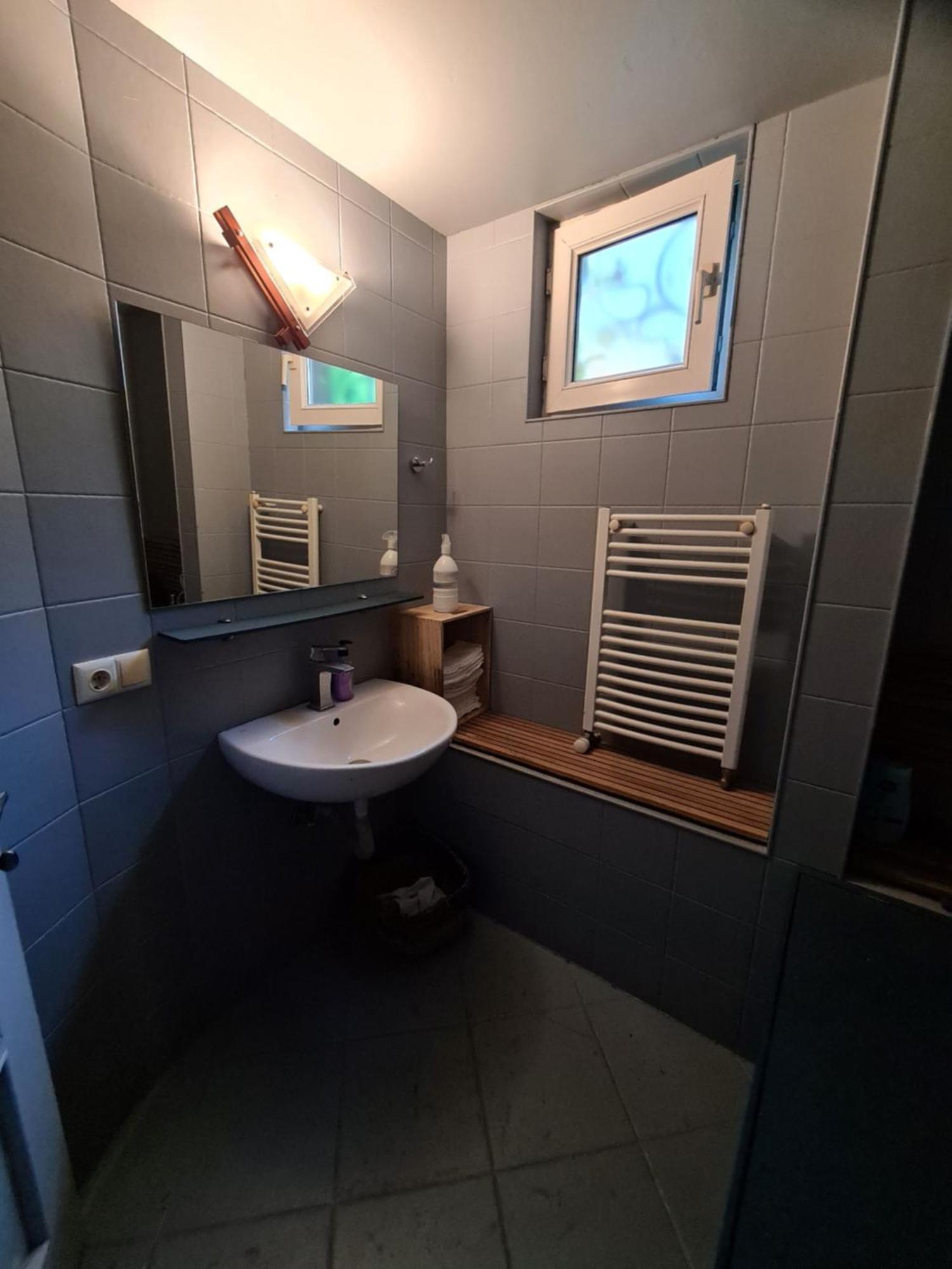 Shared Flat In An Artists District Pikris Gora Apartment Tbilisi ภายนอก รูปภาพ